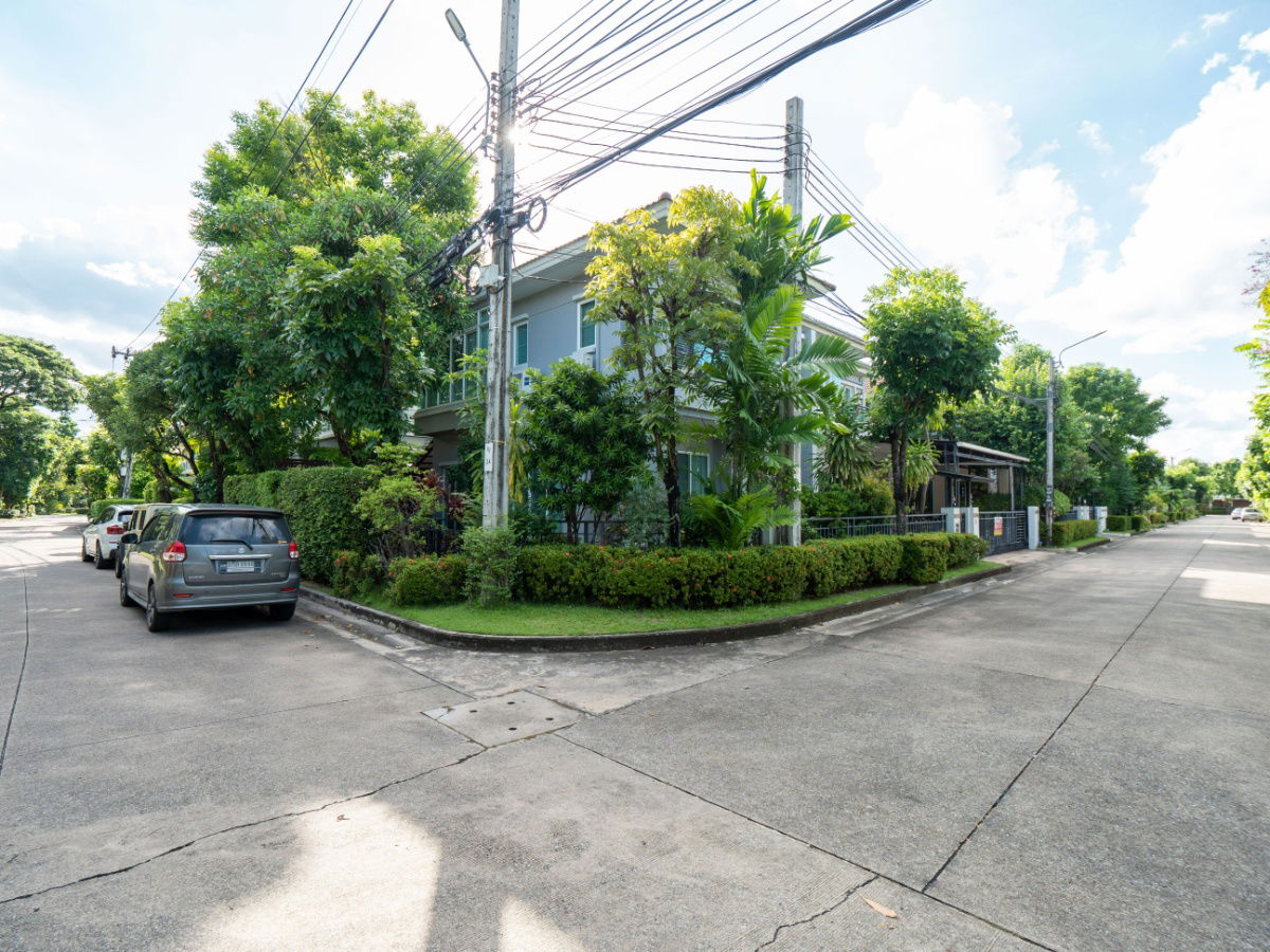 รูป ขายบ้าน หลังมุม ไซส์ใหญ่สุด 5 นอน 5 น้ำ 3 จอด บางกอกบูเลอวาร์ด สาธร ปิ่นเกล้า 1 บางกอกแอสเซท ขนาด 77 ตรว. พื้นที่ใช้สอย 350 ตรม. สภาพดีมาก - รูปที่ 2/72