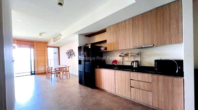Condos for sale : 🛏️ 2 Bed - 🛁 2 Bath - 🏙️ Sea View - 🌏 FOREIGN name - 🏢 Zire WongAmat Pattaya - Ref: ZIR18