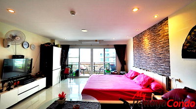 ขายคอนโด : 🛏️ Studio - 🛁 1 ห้องน้ำ - 🏙️ City View - 🌏 ชื่อชาวต่างชาติ - 🏢 Emerald Palace Pattaya - รหัส: EMP01