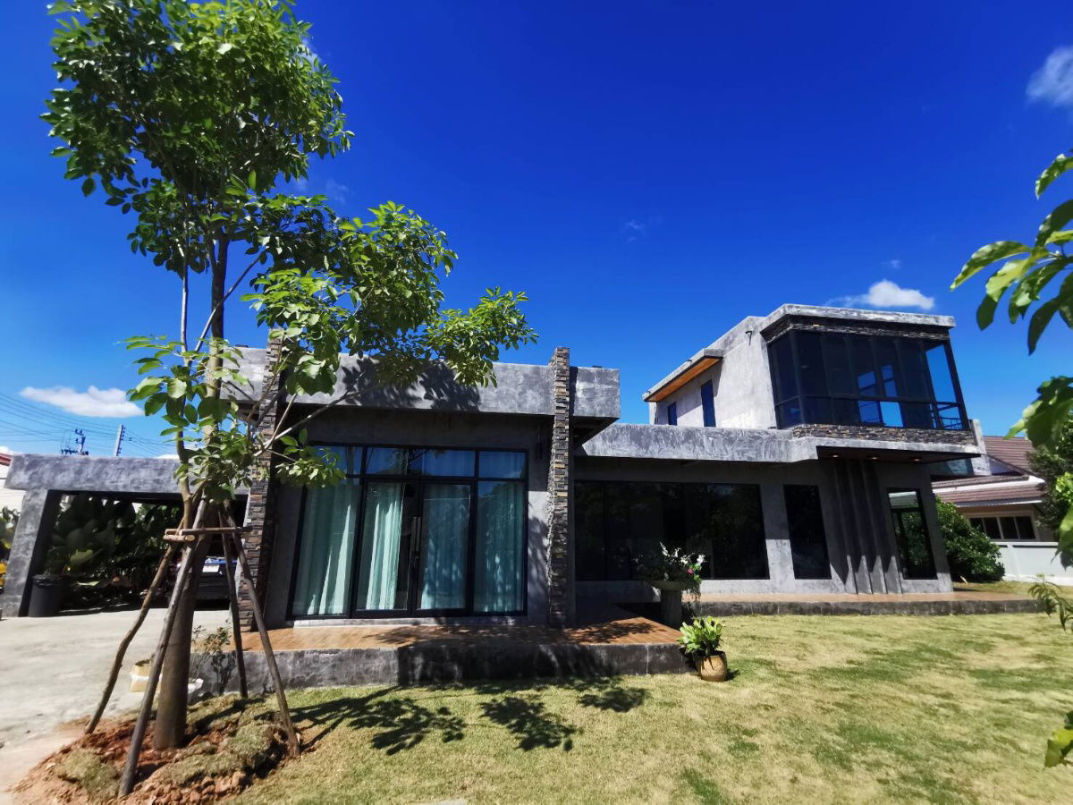 รูป ให้เช่าบ้านเดี่ยวสองชั้น  3 ห้องนอน 3  ห้องน้ำ  - รูปที่ 1/40