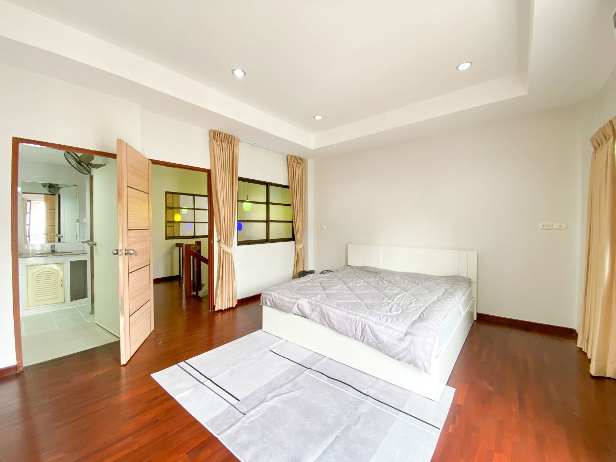 รูป 🔶 ขายทาวน์โฮม 3 ชั้น สุขุมวิท 52 — ใกล้ BTS อ่อนนุช เพียง 500 เมตร! - รูปที่ 15/16