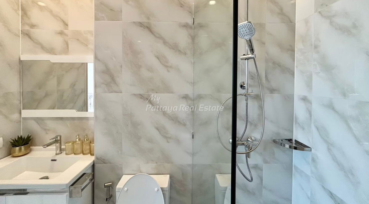 รูป 🛏️ 2 ห้องนอน - 🛁 3 ห้องน้ำ - 🏙️ Sea Views - 🌏 ชื่อชาวต่างชาติ - 🏢 The Cove Pattaya - รหัส: COVE05 - รูปที่ 9/17