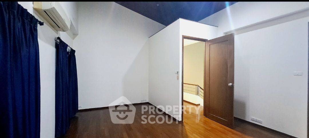 รูป ทาวน์เฮาท์ 4-ห้องนอน ที่ โลตัส พอยท์ เอกมัย ใกล้ BTS เอกมัย (ID 2342638) - รูปที่ 40/41