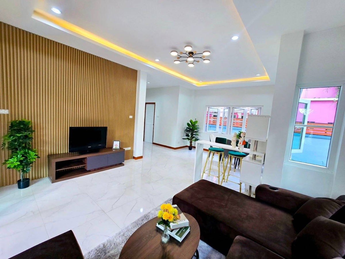 รูป บ้านเดี่ยว กว้างขวาง ตกแต่งใหม่ พร้อมอยู่ หมู่บ้าน เดอะสวีทการ์เด้น 2 ถนนหทัยราษฎร์​  สามวาตะวันตก คลองสามวา  (หนองระแหงซอย 3) แถมเฟอร์นิเจอร์ - รูปที่ 8/31