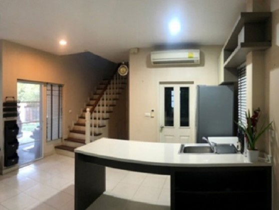 รูป ให้เช่าบ้านเดี่ยว 2 ชั้น หมู่บ้านเศรษฐสิริ วงแหวน-สุขาภิบาล 2  ใกล้ แฟชั่น ไอส์แลนด์ แอร์ 4 เครื่อง เฟอร์นิเจอร์ครบ อยู่อาศัยเท่านั้น  - รูปที่ 10/15