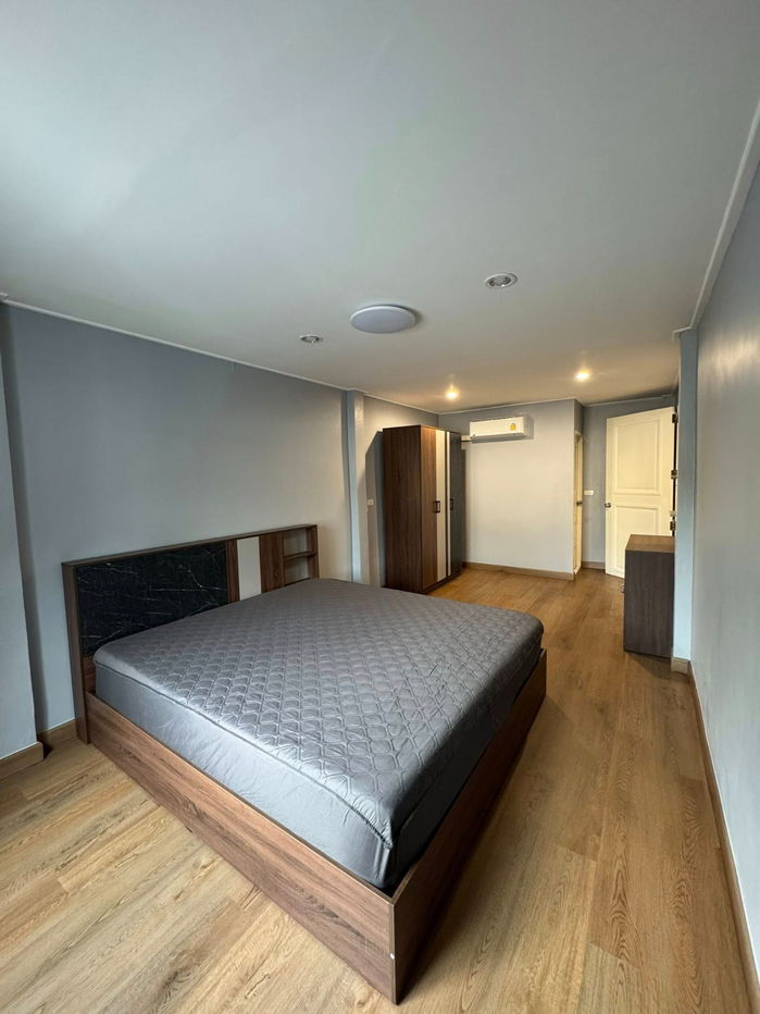 picture For rent, for lease, for rent, single-storey detached house, Pla Thong Village, Srinakarin, beautiful house, good location, Line: @951qfbfi - 7/12