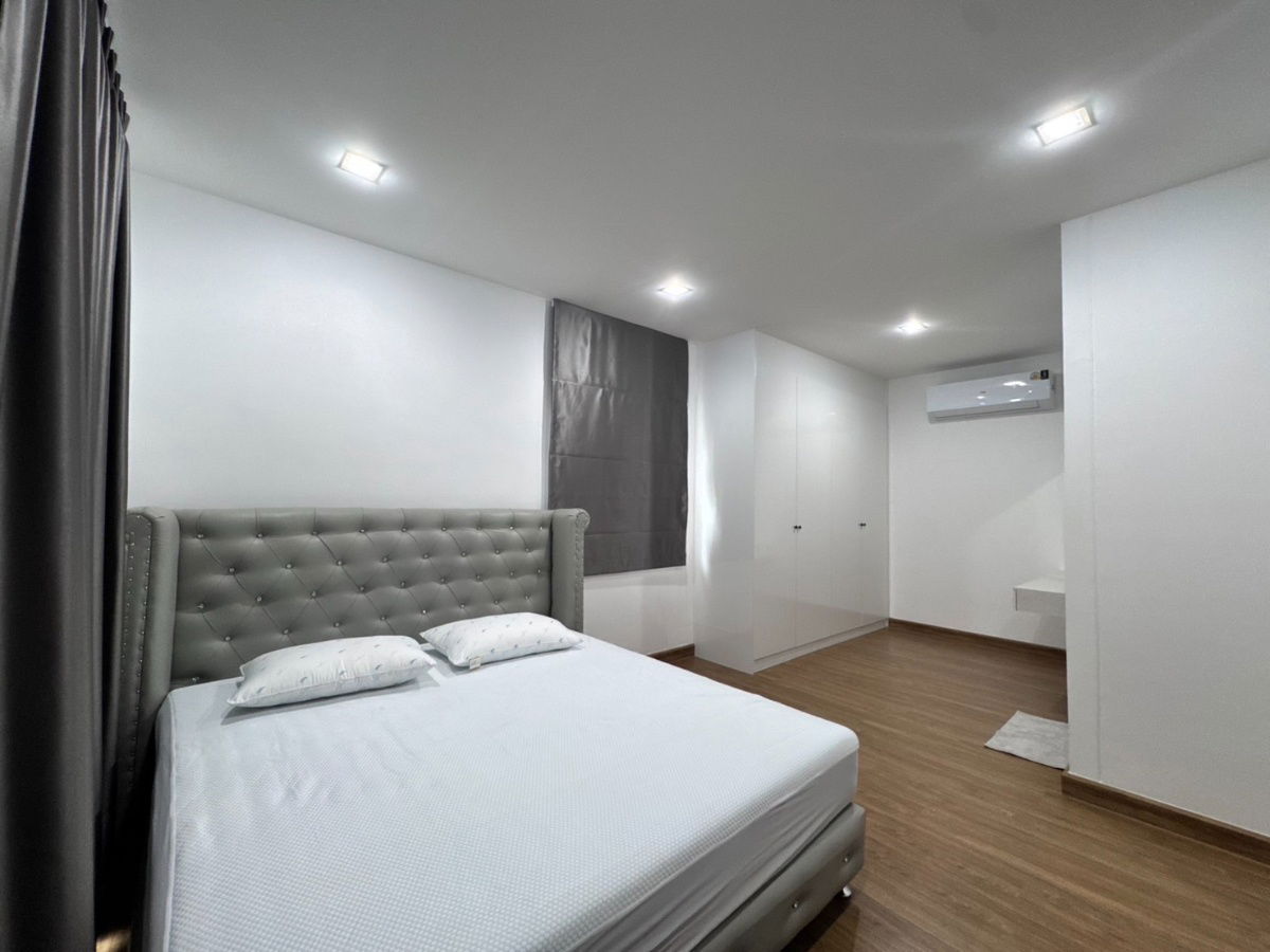 รูป ให้เช่าบ้านเดี่ยวสองชั้น  4 ห้องนอน 3 ห้องน้ำ 1 ห้องรับแขก1  ห้องครัว  2  ที่จอดรถ - รูปที่ 13/27