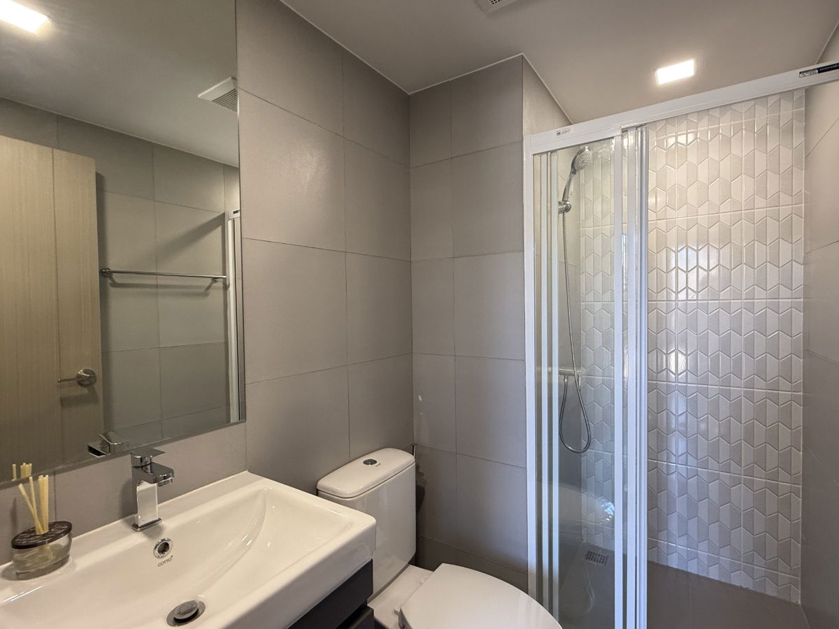 รูป 🎓 คอนโดใหม่ “Kave Coco Bangsaen” ติด ม.บูรพา! พร้อมอยู่ แต่งครบ ผ่อนเพียง 4,900 บ./เดือน* 📞 093-1681685 | 065-5639565 💚 LINE: @wsrcondo - รูปที่ 18/20