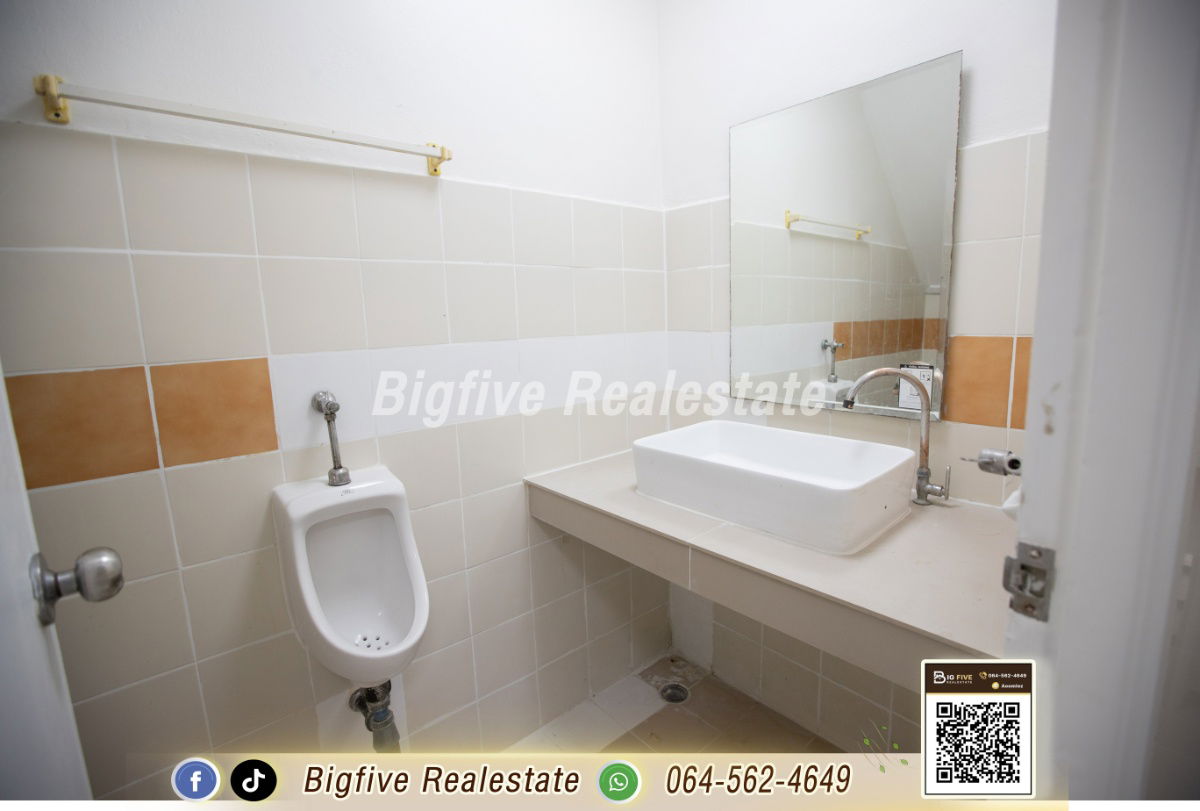 รูป  A68-080   ขายทาวน์โฮม 2 ชั้น  บ้านร่มเงาไม้ บางบัวทอง ซอยวัดลาดปลาดุก  ปรับปรุงใหม่ ✨ - รูปที่ 6/13