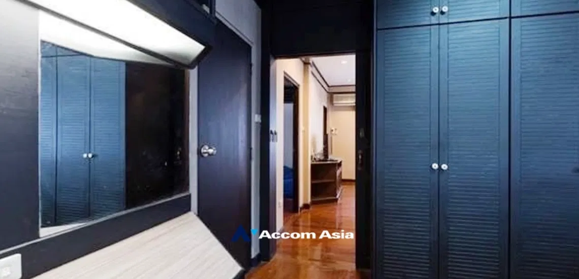 picture 🔼🔽 AccomA 📩  4 BR House in Khlong Tan Nuea (AA18163) - 8/13