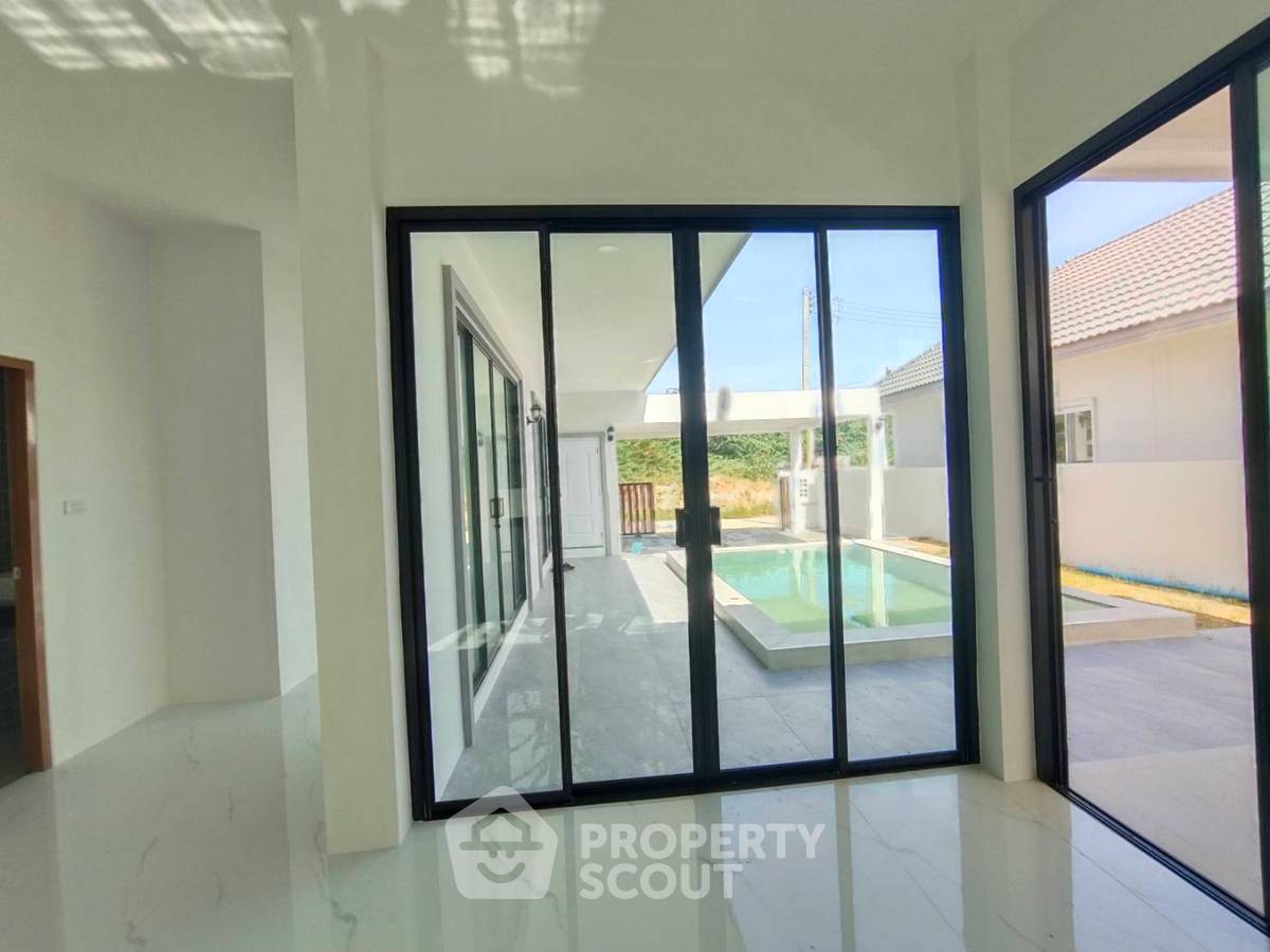 รูป วิลล่า 3 ห้องนอน ในโครงการ Pool Villa Hua Hin 102 หนองแก (ID 2341840) - รูปที่ 8/9