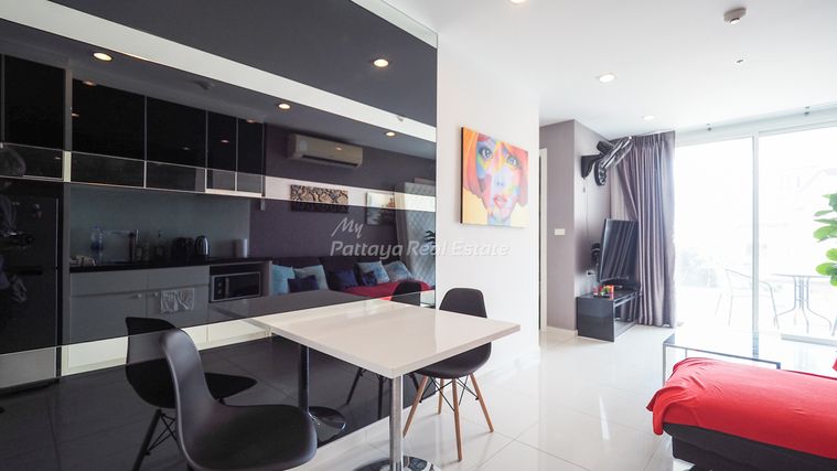 🛏️ 1 ห้องนอน - 🛁 1 ห้องน้ำ - 🏙️ Sea Views - 🇹🇭 ชื่อบริษัท - 🏢 The Vision Condominium Pattaya - รหัส: VIS24
