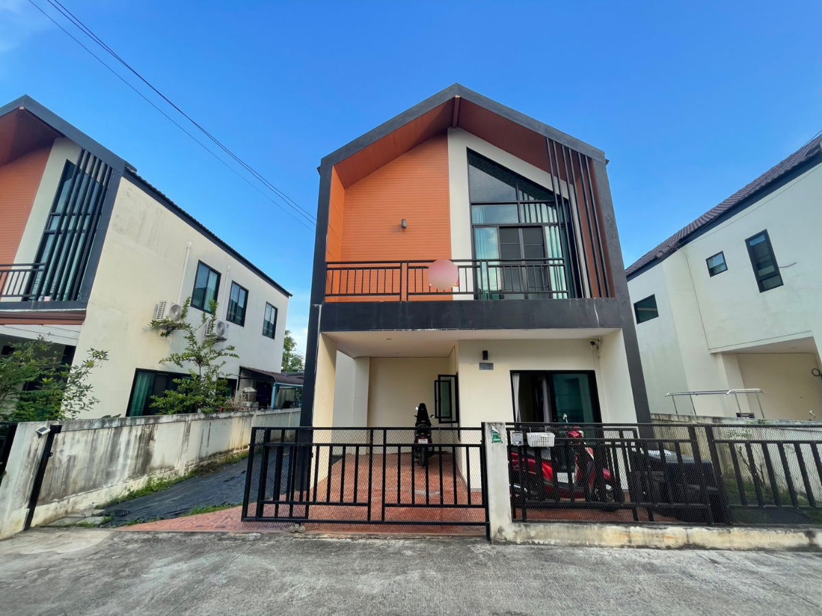 รูป ให้เช่าบ้านเดี่ยวสองชั้น  4 ห้องนอน 3 ห้องน้ำ 1  ห้องครัว  2  ที่จอดรถ - รูปที่ 1/24