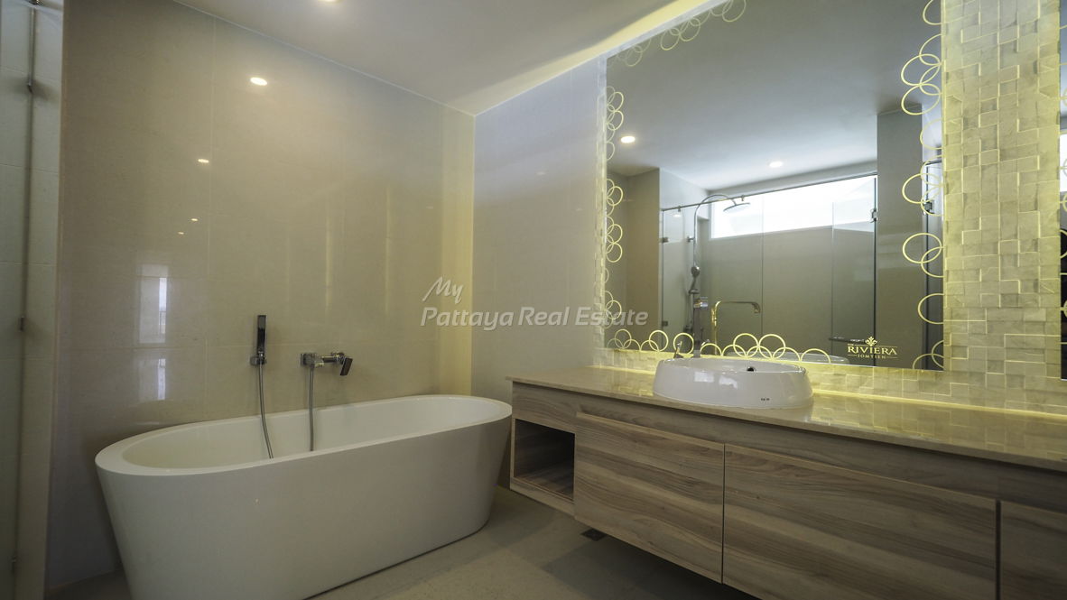 รูป 🛏️ 2 ห้องนอน - 🛁 3 ห้องน้ำ - 🏙️ Sea Views - 🇹🇭 ชื่อไทย - 🏢 The Riviera Jomtien Pattaya - รหัส: RJ30 - รูปที่ 17/28