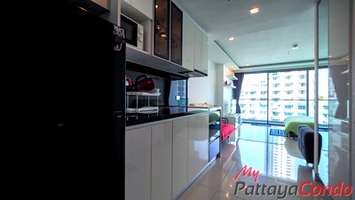 Condos for sale : 🛏️ Studio - 🛁 1 Bath - 🏙️ Sea View - 🇹🇭 THAI name - 🏢 Wong Amat Tower Pattaya - Ref: WT35