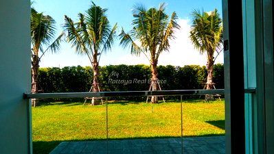 Condos for sale : 🛏️ Studio - 🛁 1 Bath - 🏙️ Pool View - 🌏 FOREIGN name - 🏢 The Coral Pattaya - Ref: CORAL01