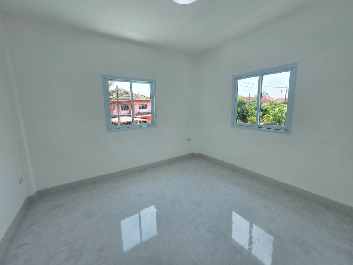 รูป บ้านเดี่ยว หลังใหญ่ รีโนเวทใหม่ หมู่บ้าน เคซีการ์เด้นโฮม15  ถนนนิมิตใหม่ ซอย40 คลองสามวา เนื้อที่กว้าง แถมเฟอร์นิเจอร์ พร้อมอยู่ - รูปที่ 32/40