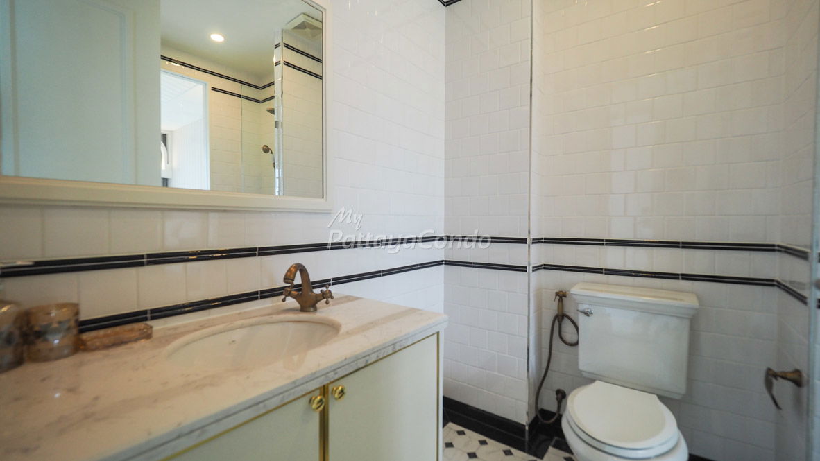 picture 🛏️ Studio - 🏙️ Sea Views - 🇹🇭 THAI name - 🏢 Grand Florida Beachfront Resort Pattaya - Ref: GF03 - 9/12