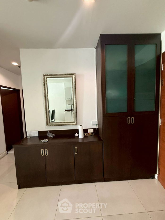 รูป คอนโด 2-ห้องนอน ที่ สุขุมวิท ซิตี้ รีสอร์ท คอนโดมิเนียม ใกล้ BTS นานา (ID 2343482) - รูปที่ 3/8