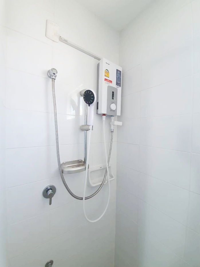 picture Two storey house for rent with 3 bedrooms,3 toilets and 1 kitchen.  - 6/12