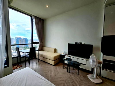 คอนโดให้เช่า : 🟪🟦🟩🟨🟧 ให้เช่า Chapter Charoennakorn Riverside *มีหลายห้อง สอบถามได้ค่ะ* 🛎️🛎️ | 𝗟𝗶𝗻𝗲@: @𝗮𝘀𝘀𝗲𝘁𝘀𝗽𝗿𝗼