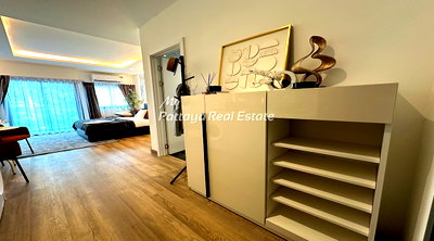 Condos for sale : 🛏️ Studio - 🛁 1 Bath - 🏙️ Sea View - 🇹🇭 THAI name - 🏢 Siam Oriental Oasis Condominium Pattaya - Ref: SOA01