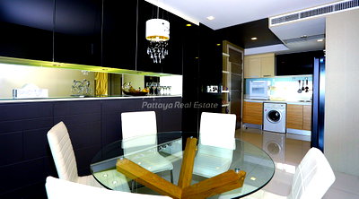 ขายคอนโด : 🛏️ 3 ห้องนอน - 🛁 3 ห้องน้ำ - 🏙️ Pool View - 🌏 ชื่อชาวต่างชาติ - 🏢 APUS Condominium Pattaya - รหัส: APUS22