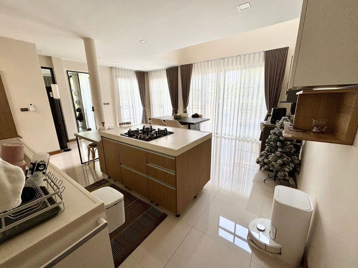 รูป ให้เช่าบ้านเดี่ยวสองชั้น  4 ห้องนอน 3 ห้องน้ำ 1 ห้องรับแขก 1 ห้องครัว   - รูปที่ 6/34