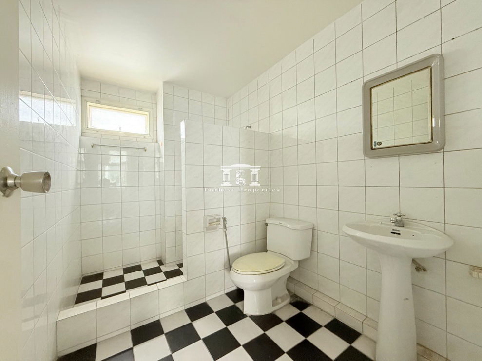 รูป  ทาวน์เฮ้าส์ 3 ชั้น ทำเลทอง สุขุมวิท ซอยพร้อมพรรค ใกล้ BTS พร้อมพงษ์! - รูปที่ 7/10