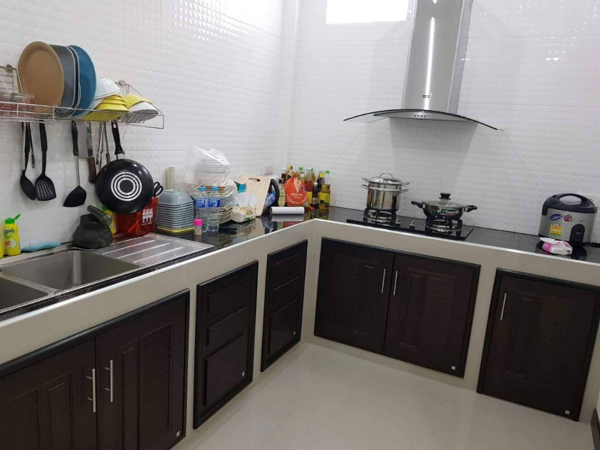 picture Two storey House for rent with 4 bedrooms, 3 bathrooms and 1 kitchen. - 9/11