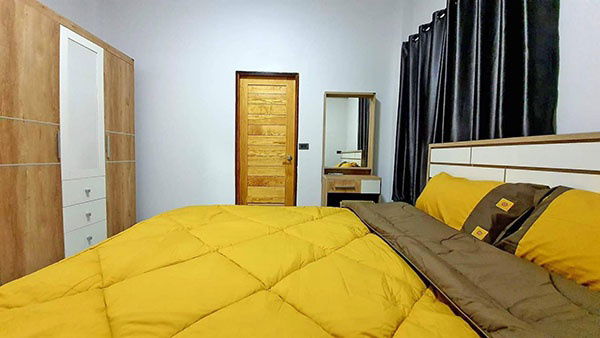 รูป ให้เช่าบ้านเดี่ยวชั้นเดียว  3 ห้องนอน 3 ห้องน้ำ 1 ห้องครัว จอดรถได้ 2 คัน - รูปที่ 2/10