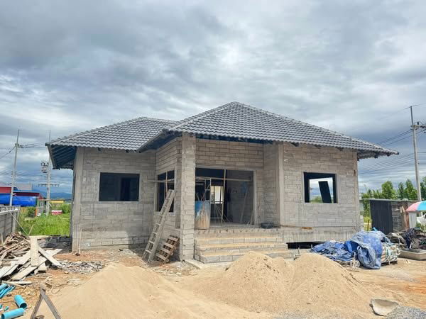 รูป ขายบ้านเดี่ยวชั้นเดียว  2 ห้องนอน  2 ห้องน้ำ  1 ห้องครัว  1 ที่จอดรถ - รูปที่ 1/8