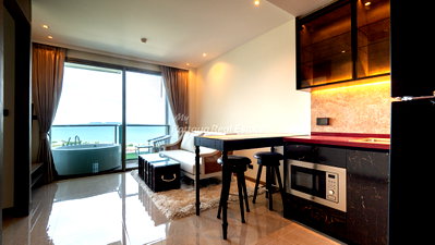 ขายคอนโด : 🛏️ 1 ห้องนอน - 🛁 1 ห้องน้ำ - 🏙️ Sea View - 🇹🇭 ชื่อไทย - 🏢 The Riviera Ocean Drive Jomtien - รหัส: ROD36
