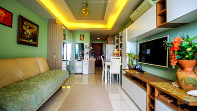Condos for sale : 🛏️ Studio - 🛁 1 Bath - 🏙️ Sea View - 🇹🇭 THAI name - 🏢 Laguna Beach Resort Jomtien - Ref: LBRJ25