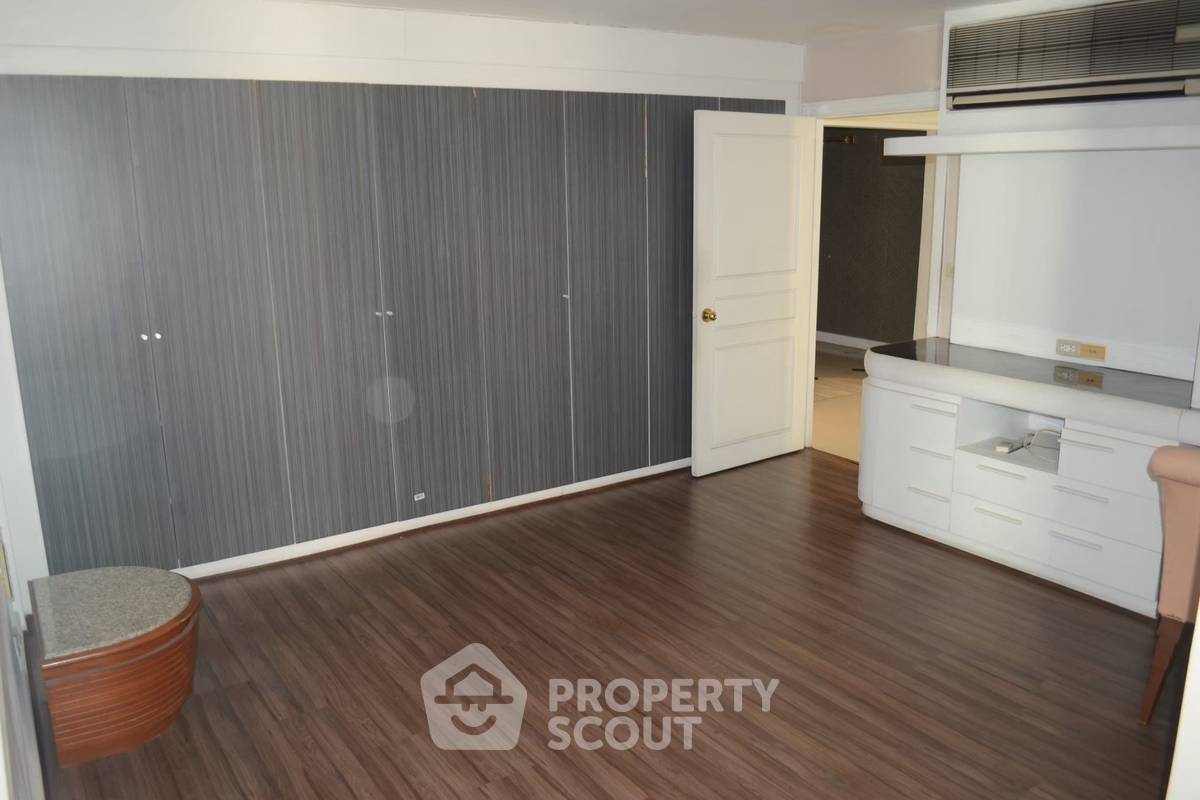 picture 3-BR Condo at President Park Condominium near MRT Queen Sirikit National Convention Centre (ID 1762566) - 5/10