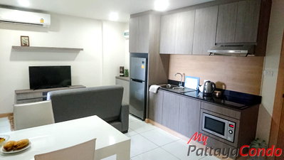 ขายคอนโด : 🛏️ 2 ห้องนอน - 🛁 1 ห้องน้ำ - 🏙️ Sea View - 🌏 ชื่อชาวต่างชาติ - 🏢 Whale Marina Na-Jomtien Pattaya - รหัส: WHALE06