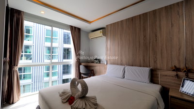 คอนโด ถนนพัทยา-นาเกลือ : 🛏️ 1 ห้องนอน - 🛁 1 ห้องน้ำ - 🏙️ Pool View - 🌏 ชื่อชาวต่างชาติ - 🏢 D-Eco Wellness Centre Pattaya - รหัส: DECO01