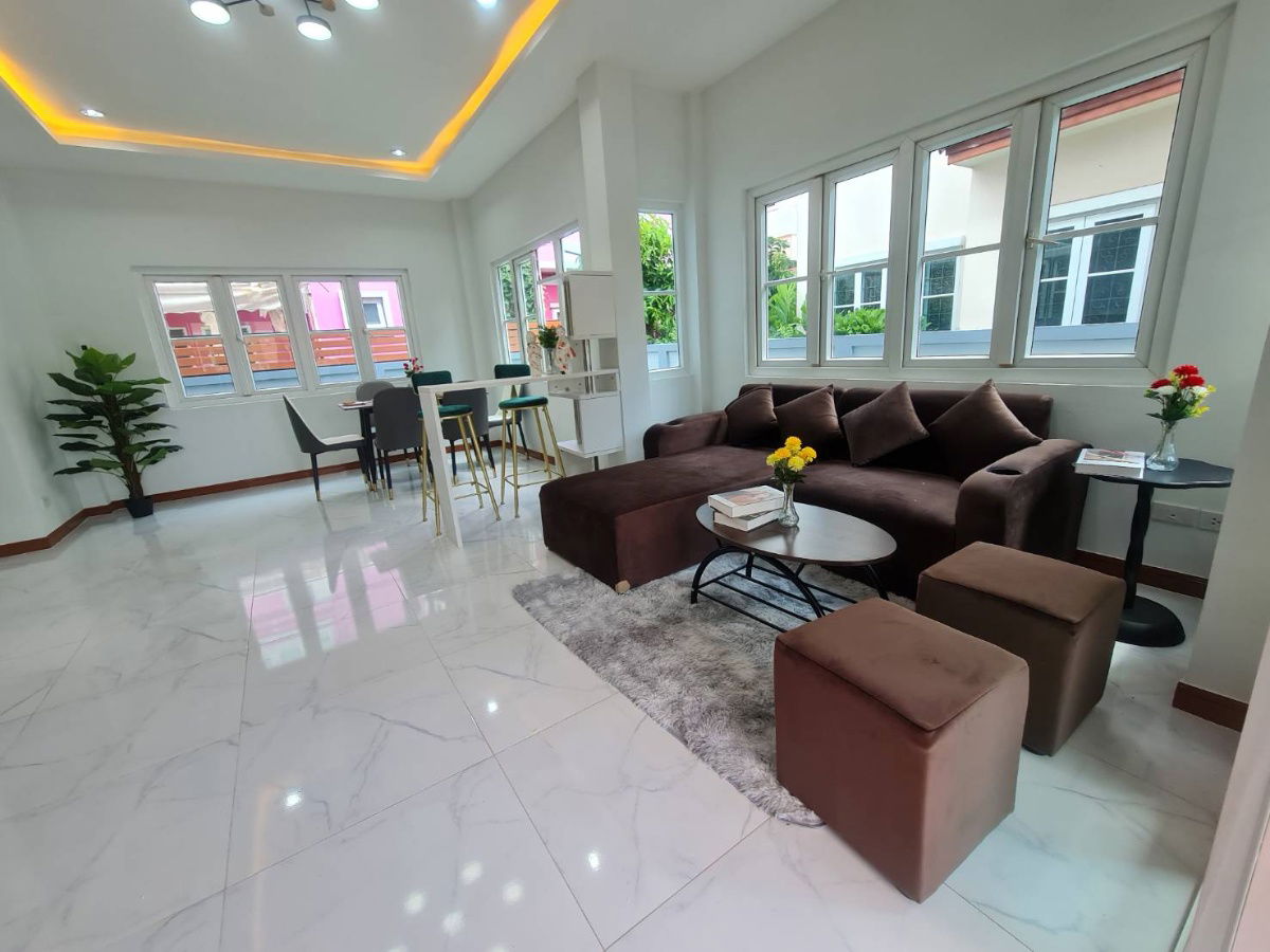 รูป บ้านเดี่ยว กว้างขวาง ตกแต่งใหม่ พร้อมอยู่ หมู่บ้าน เดอะสวีทการ์เด้น 2 ถนนหทัยราษฎร์​  สามวาตะวันตก คลองสามวา  (หนองระแหงซอย 3) แถมเฟอร์นิเจอร์ - รูปที่ 22/31