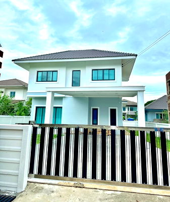บ้านเดี่ยว เชียงราย :  ขายบ้านเดี่ยว 2 ชั้น  3 ห้องนอน  3 ห้องน้ำ  1 ห้องครัว  2 ที่จอดรถ