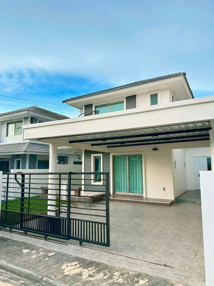 รูป ขายบ้านรีโวเวทใหม่ทั้งหลัง ม.ไลฟ์แอทบางละมุง ฟรีโอน!! - รูปที่ 2/14