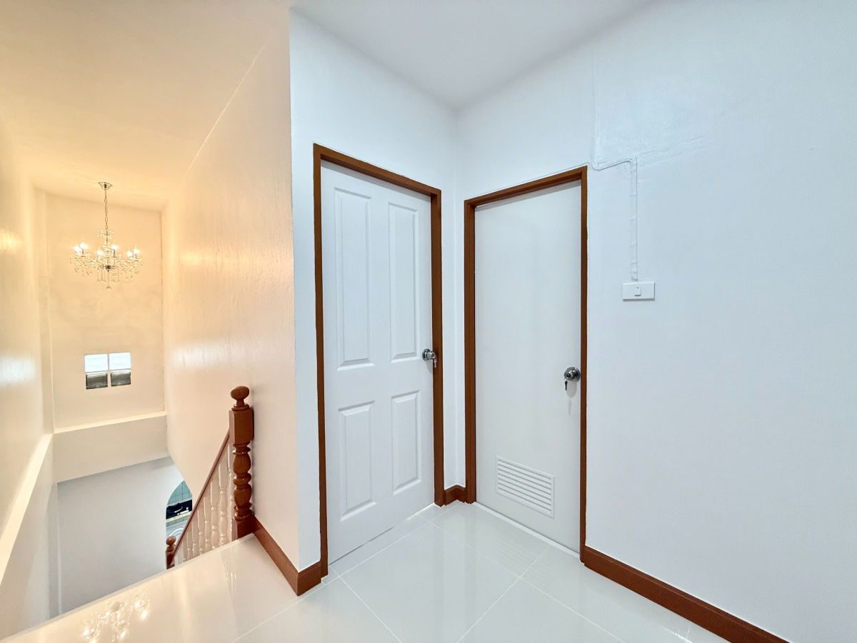 รูป ทาวน์เฮ้าส์ 2ชั้น รีโนเวทใหม่ ทำเลดี  หมู่บ้าน มนชญา1 ถนนสายไหม 21 แถมเฟอร์นิเจอร์ พร้อมอยู่ ใกล้รถไฟฟ้า สนามบิน - รูปที่ 18/23