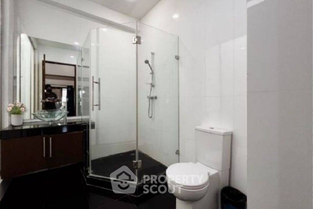 รูป ทาวน์เฮาท์ 4-ห้องนอน ที่ โลตัส พอยท์ เอกมัย ใกล้ BTS เอกมัย (ID 2342638) - รูปที่ 41/41