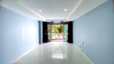 คอนโด ถนนจอมเทียนสาย 2 : 🛏️ Studio - 🏙️ City Views - 🇹🇭 ชื่อไทย - 🏢 Jomtien Beach Mountain 3 Pattaya - รหัส: JBM05