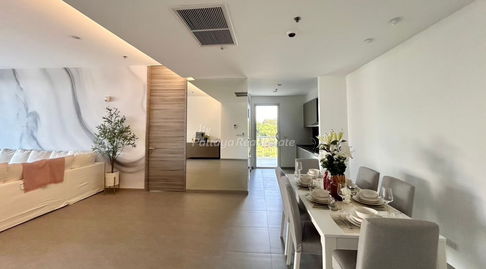 🛏️ 2 ห้องนอน - 🛁 3 ห้องน้ำ - 🏙️ Sea Views - 🌏 ชื่อชาวต่างชาติ - 🏢 The Cove Pattaya - รหัส: COVE08