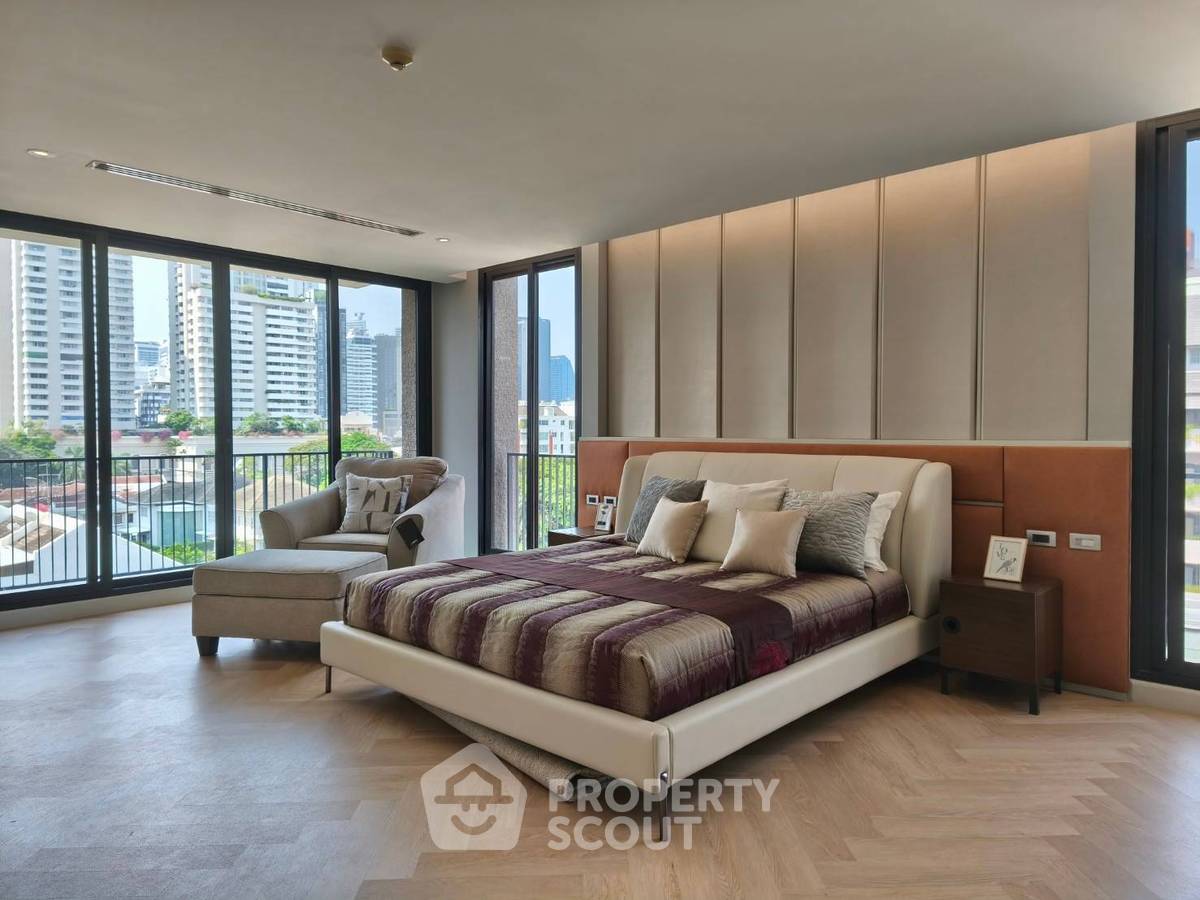 รูป คอนโด 4-ห้องนอน ที่ รวีวรรณ สวีท ใกล้ MRT สุขุมวิท (ID 2072402) - รูปที่ 20/20