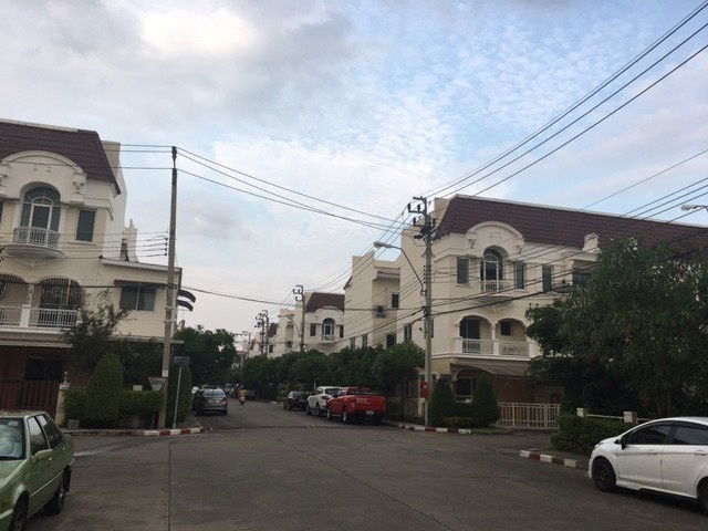 รูป บ้าน 3 ชั้น ซฮย 3  120 ตร.ม. เช่า 25k เฟอร์ครบพร้อมเข้าอยู่  - รูปที่ 19/20