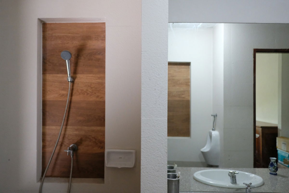 รูป ให้เช่าออฟฟิศ 2 ชั้น ซอยลาดปลาเค้า 14 แขวงจรเข้บัว ลาดพร้าว  ห่างจากปากซอย 500 เมตร2 ชั้น  พื้นที่ใช้สอย: 380 ตรม  เนื้อที่ 101 ตรว - รูปที่ 16/16