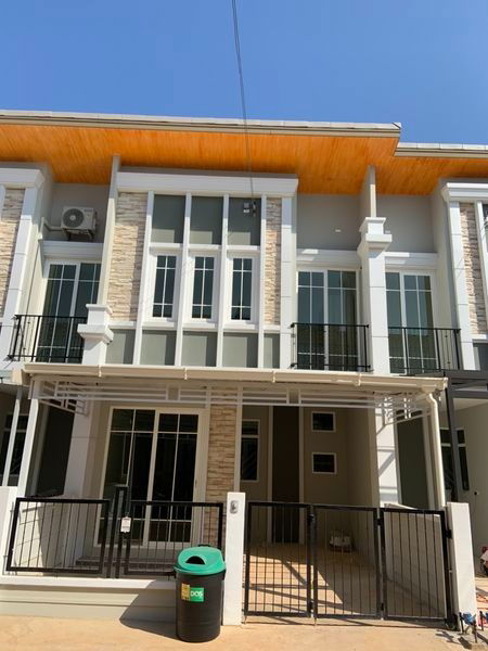 picture Townhouse  for rent   3 bedrooms  and   2 bathrooms  - 1/20