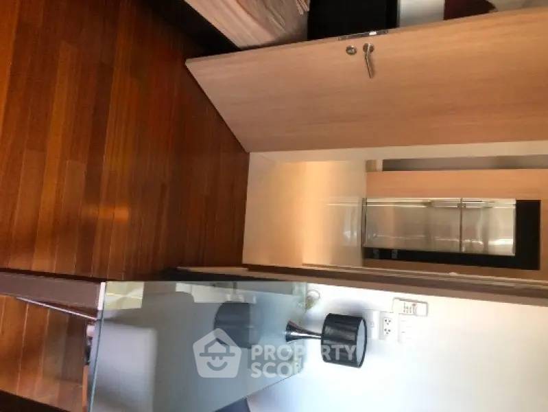 รูป คอนโด 1-ห้องนอน ที่ เลอ โคเต้ สุขุมวิท 14 ใกล้ BTS อโศก (ID 2317232) - รูปที่ 8/9