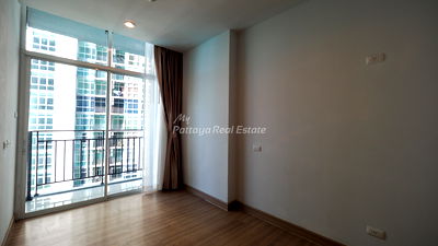 คอนโด ถนนจอมเทียนสาย 2 : 🛏️ 1 ห้องนอน - 🛁 1 ห้องน้ำ - 🏙️ Sea Views - 🇹🇭 ชื่อไทย - 🏢 The Twin Tower Jomtien Pattaya - รหัส: ADG02